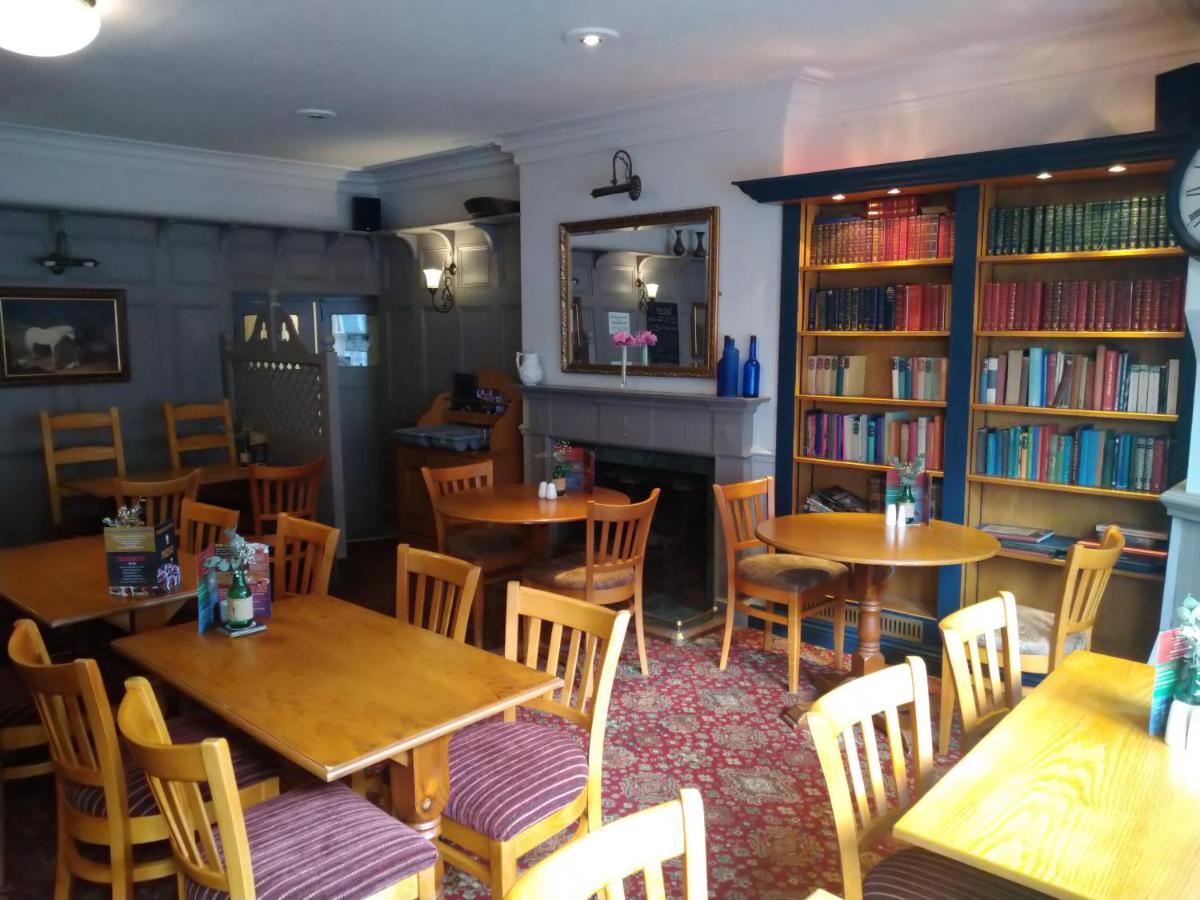 Howden The Wellington Hotel מראה חיצוני תמונה