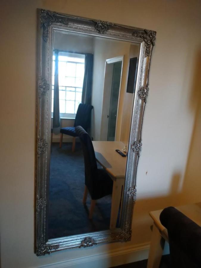 Howden The Wellington Hotel מראה חיצוני תמונה